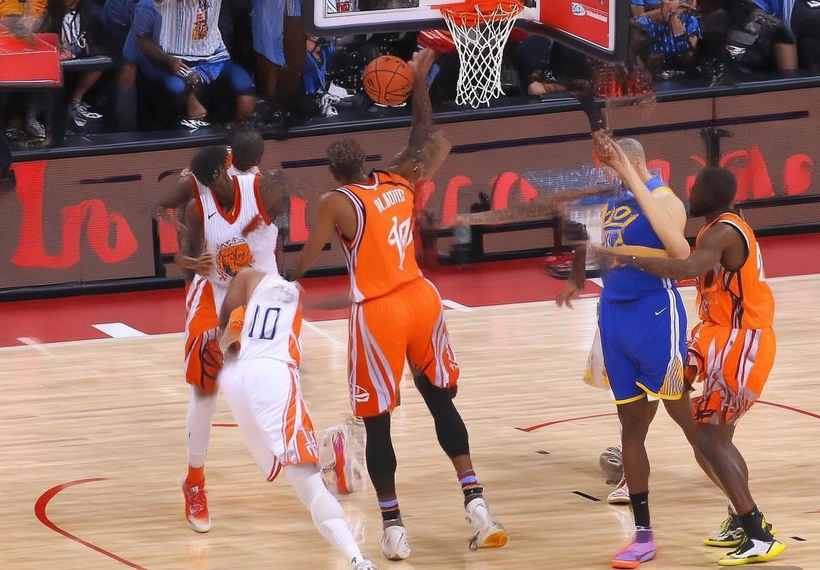 NBA焦点战：火箭新星制胜勇士，库里独木难支，战术对决火花四溅(图4)