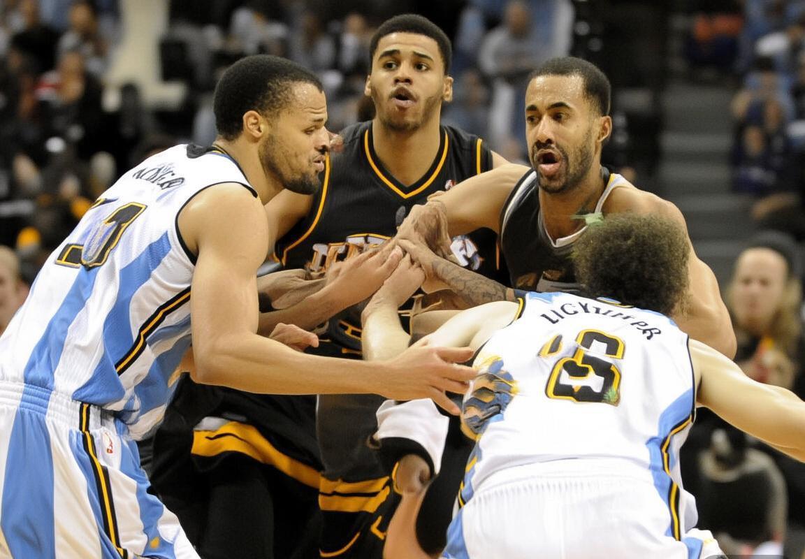 2010年NBA季后赛爵士对掘金系列赛：传奇对决与战术对决(图4)